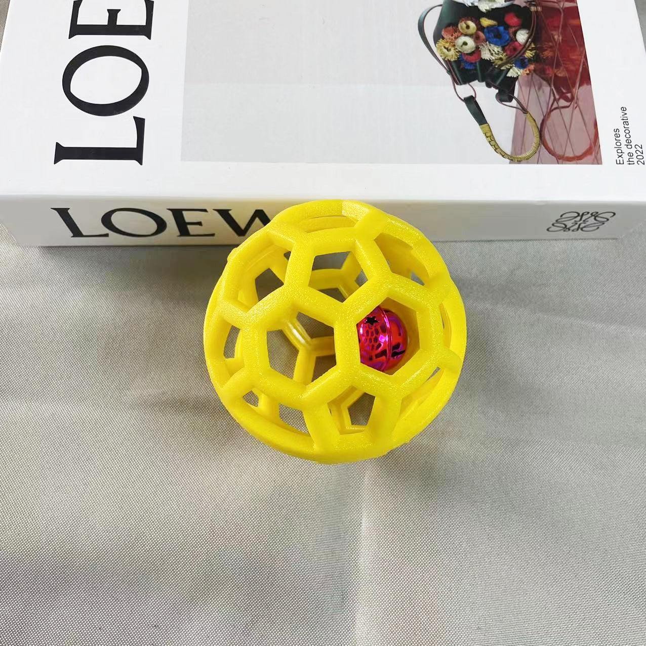 Chew Dog Ball Toy, TPR Pets Interactive Training Toy, Teeth Cleaning Molar Dog Ball Toy